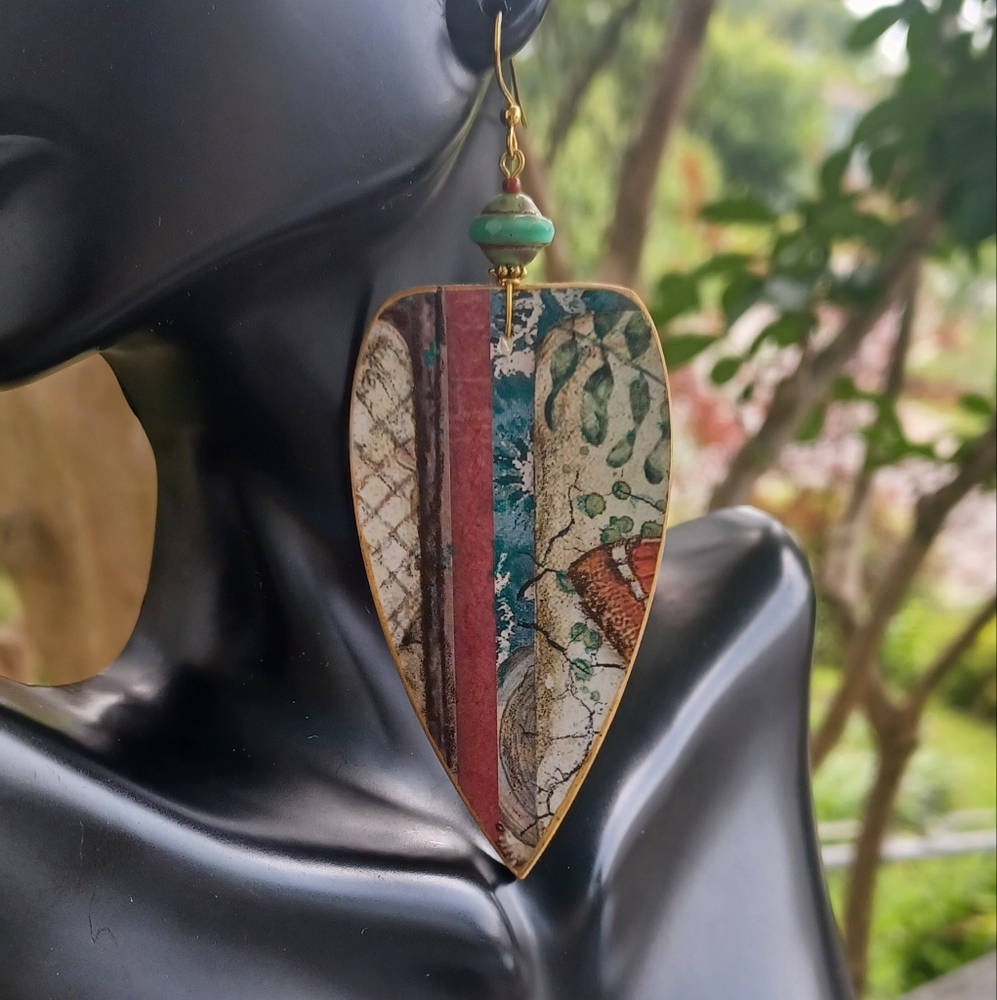 SOLD- Large Vase shape paper earrings